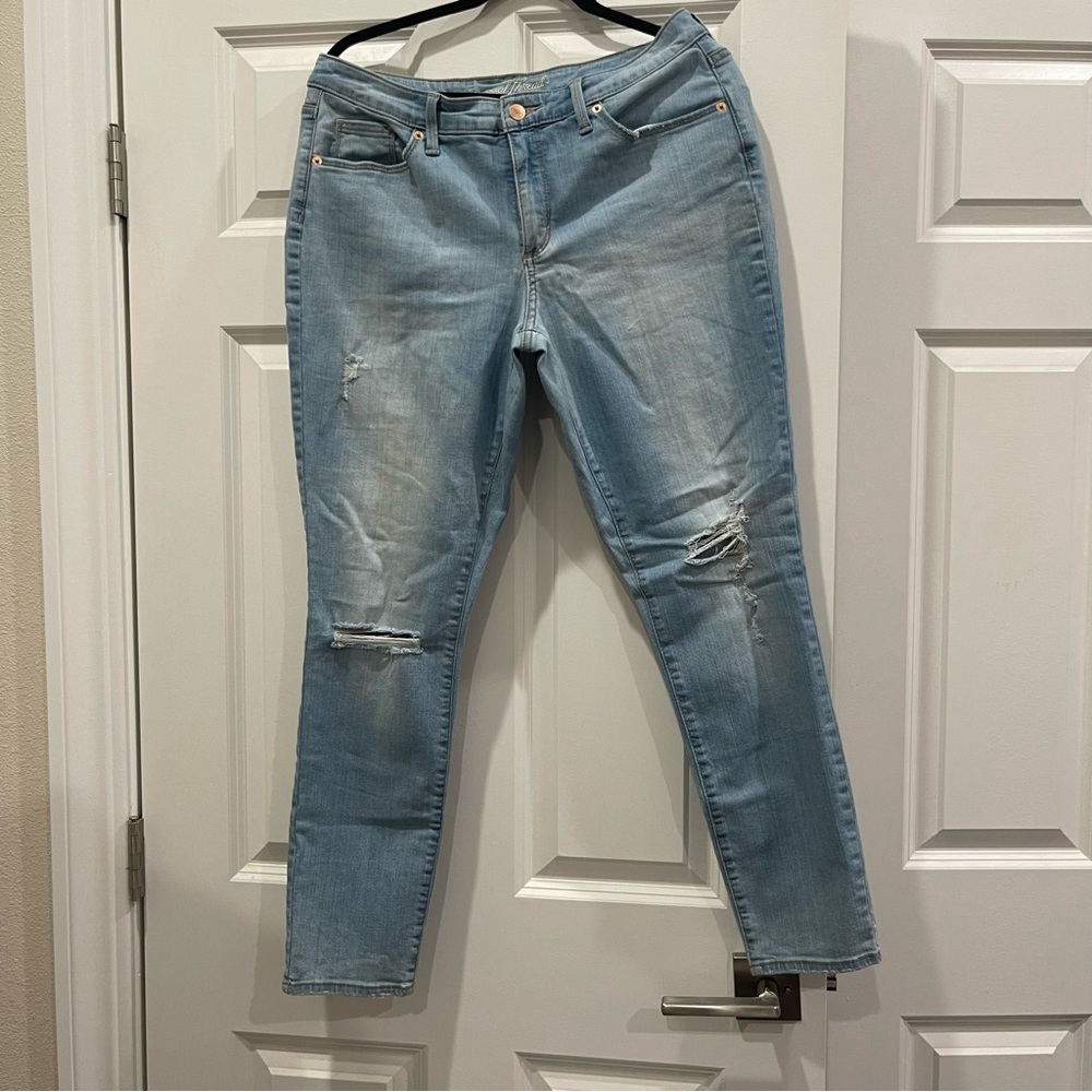 Universal Thread Mid Rise Curvy Skinny jeans size 10